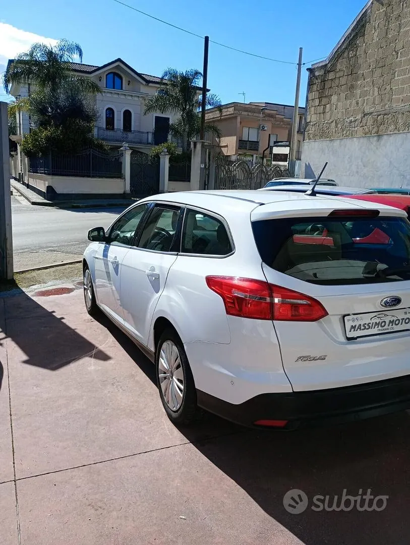 Ford Focus 2017 photo 2