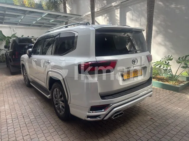 Toyota Land Cruiser 2023 photo 4