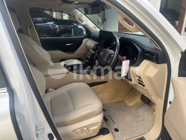 Toyota Land Cruiser 2023 photo 5