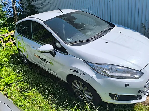 Ford Fiesta 2015 photo 4