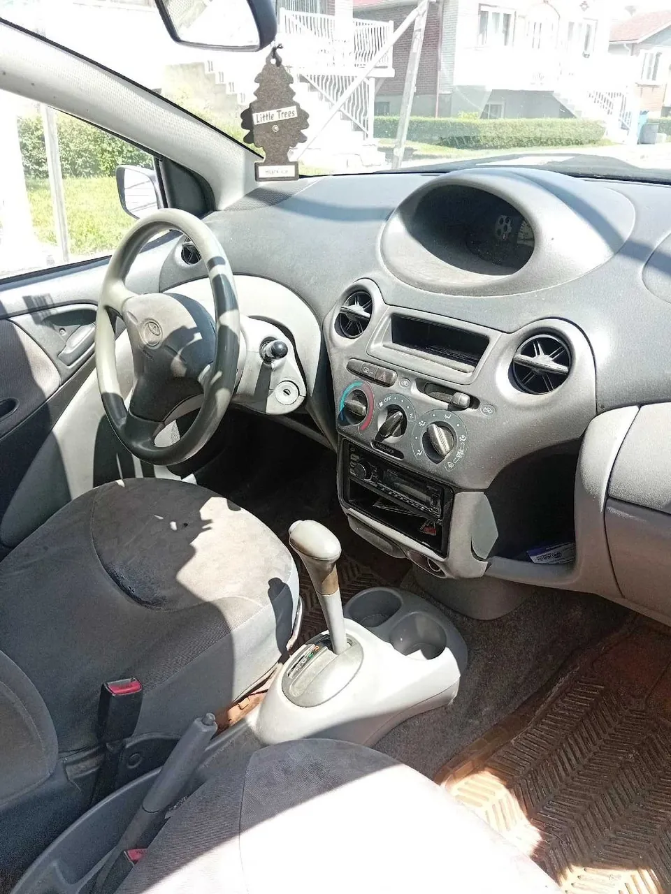 Toyota Echo 2002 photo 2