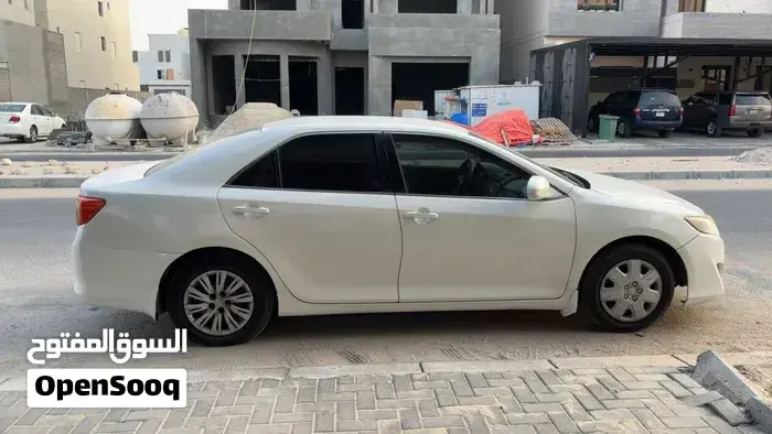 Toyota Camry 2014 photo 2