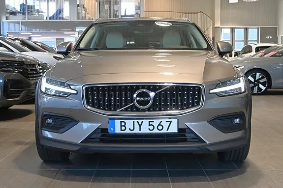 Volvo V60 Cross Country 2019 photo 5