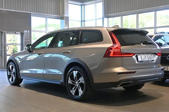 Volvo V60 Cross Country 2019 photo 3