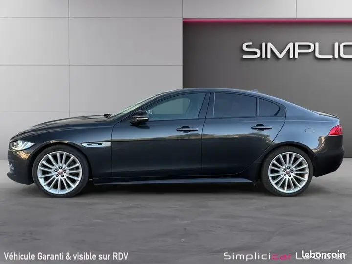 Jaguar Xe 2016 photo 4
