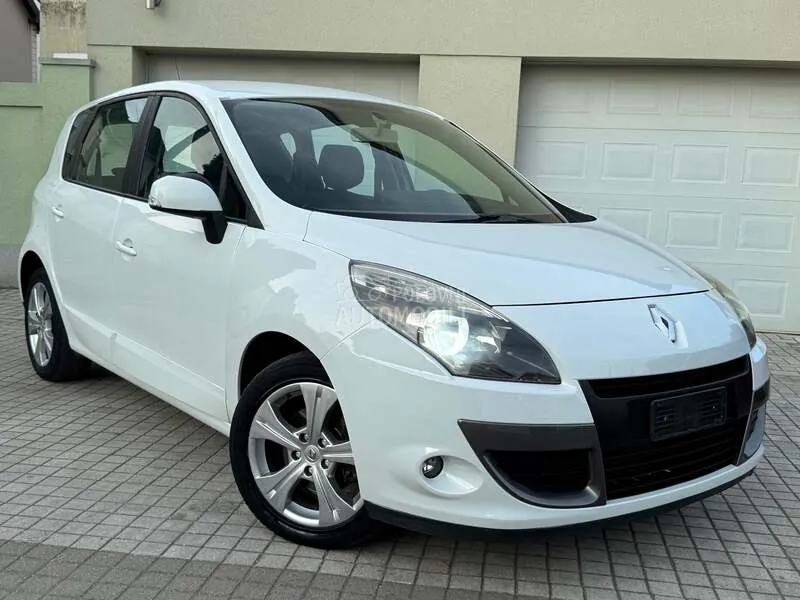 Renault Scenic 2011 photo 4