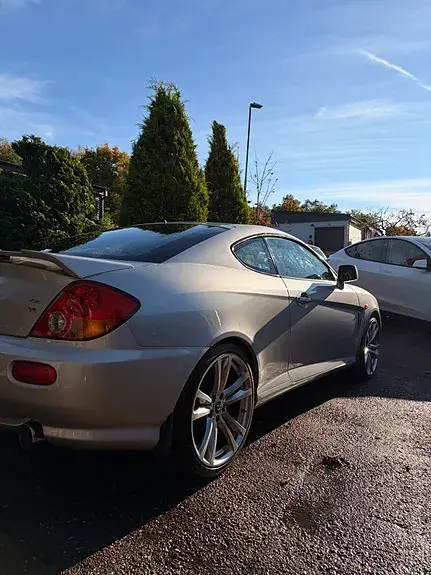 Hyundai Coupe 2002 photo 3
