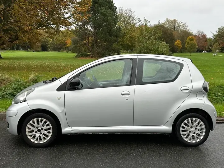 Toyota Aygo 2010 photo 5