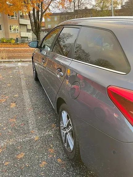 Toyota Auris 2015 photo 2
