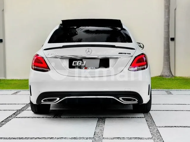 Mercedes-Benz C200 2019 photo 4