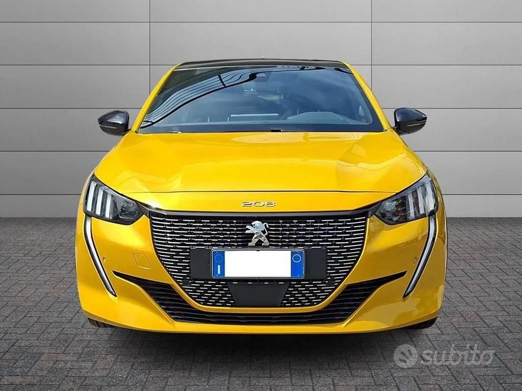 Peugeot 208 2021 photo 3