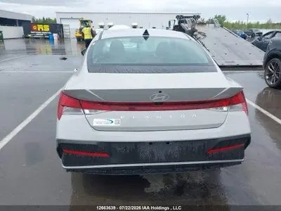 Hyundai Elantra 2025 photo 3
