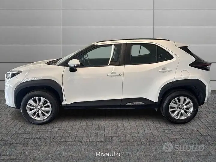 Toyota Yaris Cross 2023 photo 2