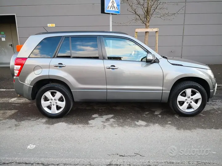 Suzuki Grand Vitara 2013 photo 3