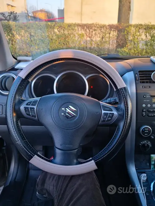 Suzuki Grand Vitara 2013 photo 5