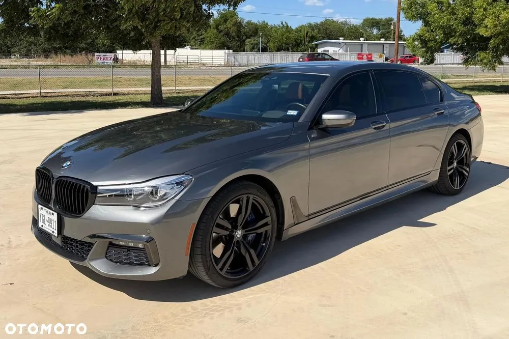 BMW 740I