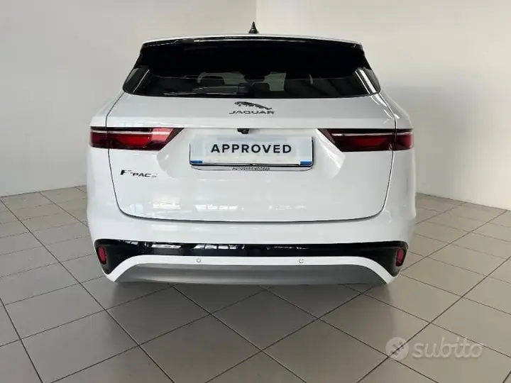 Jaguar F-Pace 2023 photo 3