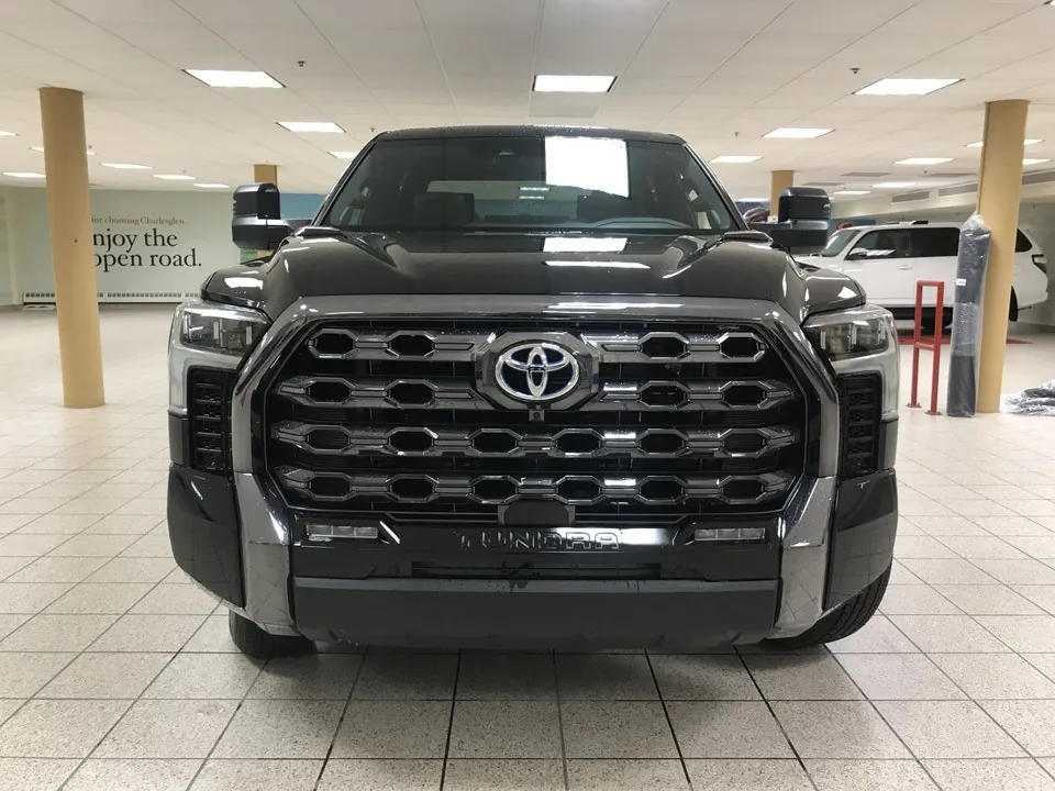 Toyota Tundra 2026 photo 2