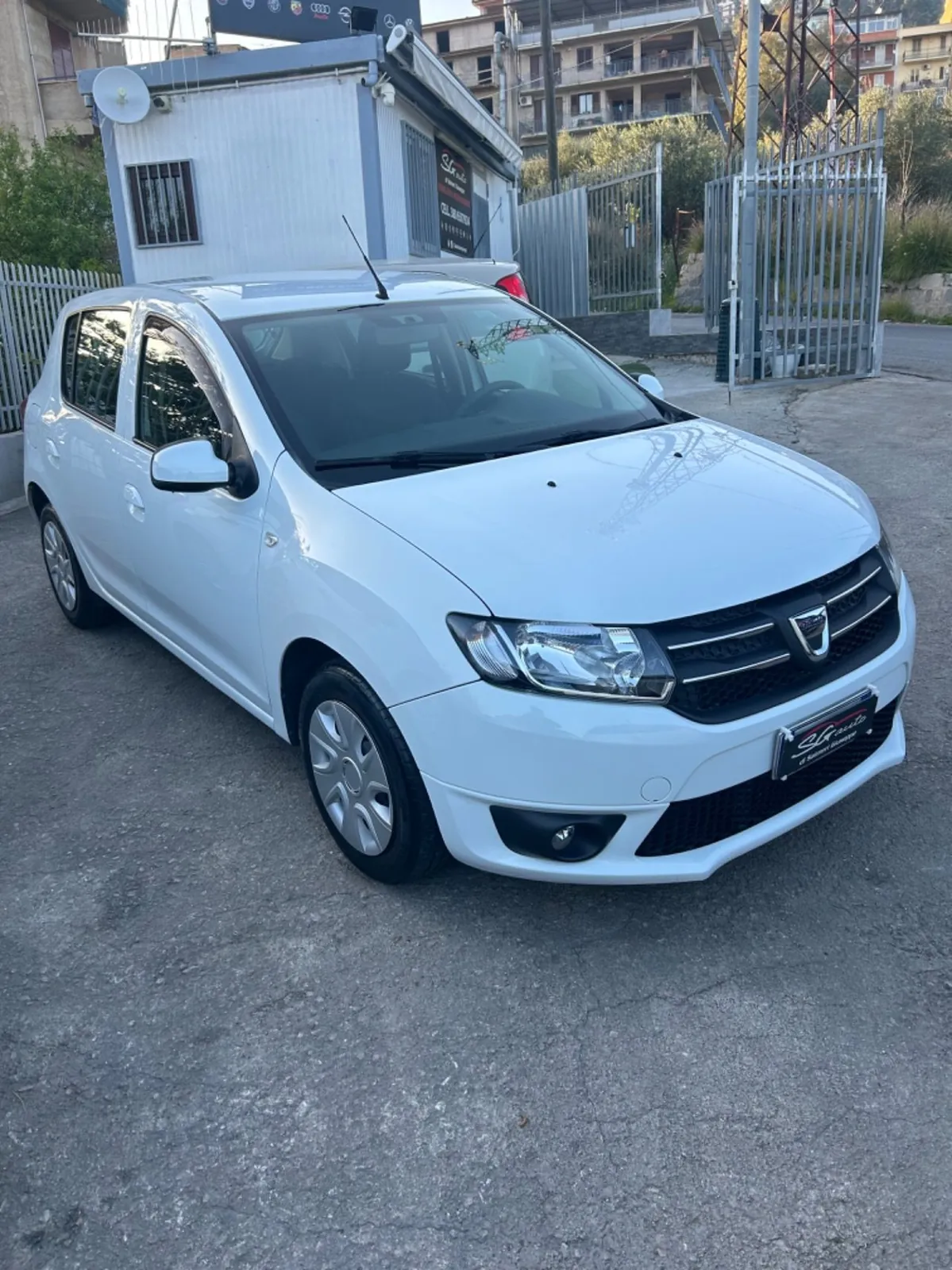 Dacia Sandero 2015 photo 3
