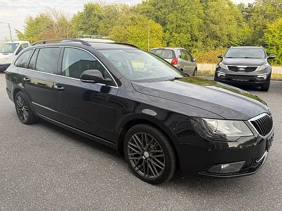 Skoda Superb 2015 photo 5