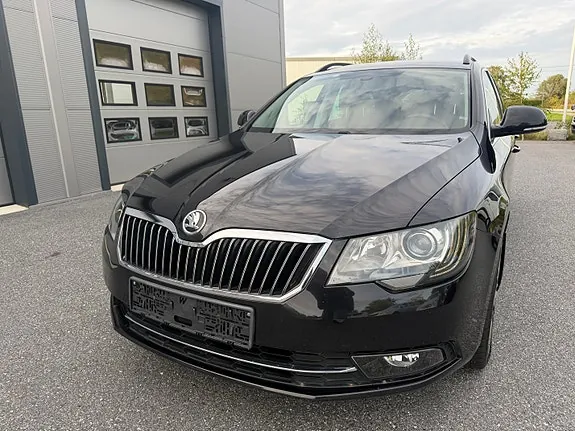 Skoda Superb 2015 photo 2