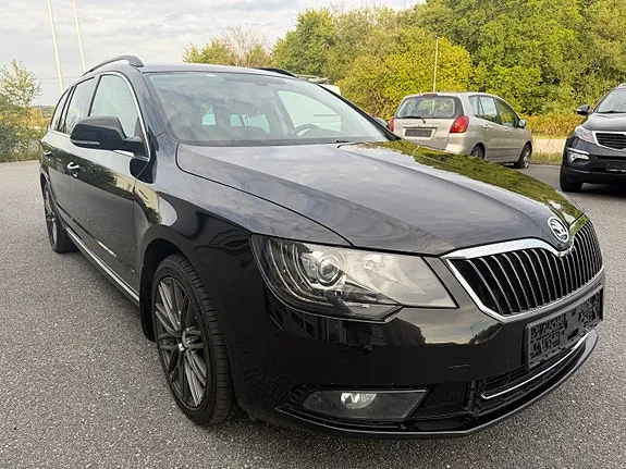 Skoda Superb 2015 photo 4