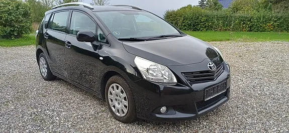 Toyota Sportsvan 2011 photo 2
