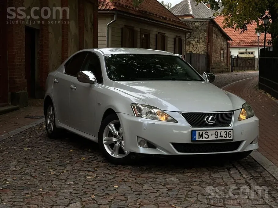Lexus Is