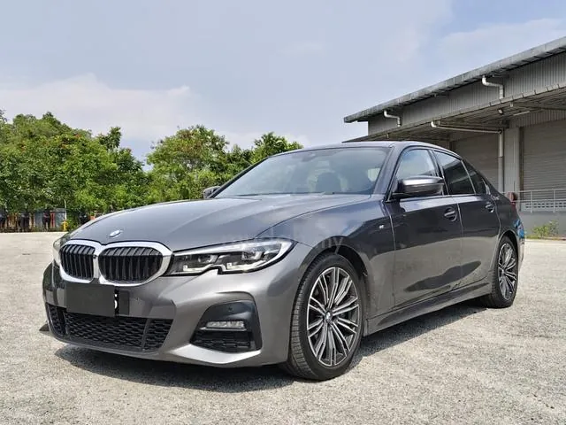 BMW 330I