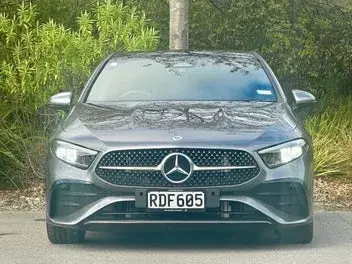 Mercedes-Benz A250 2025 photo 3