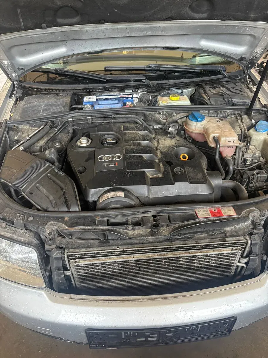 Audi A4 2004 photo 2