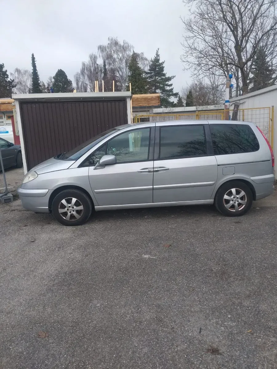 Citroen C8