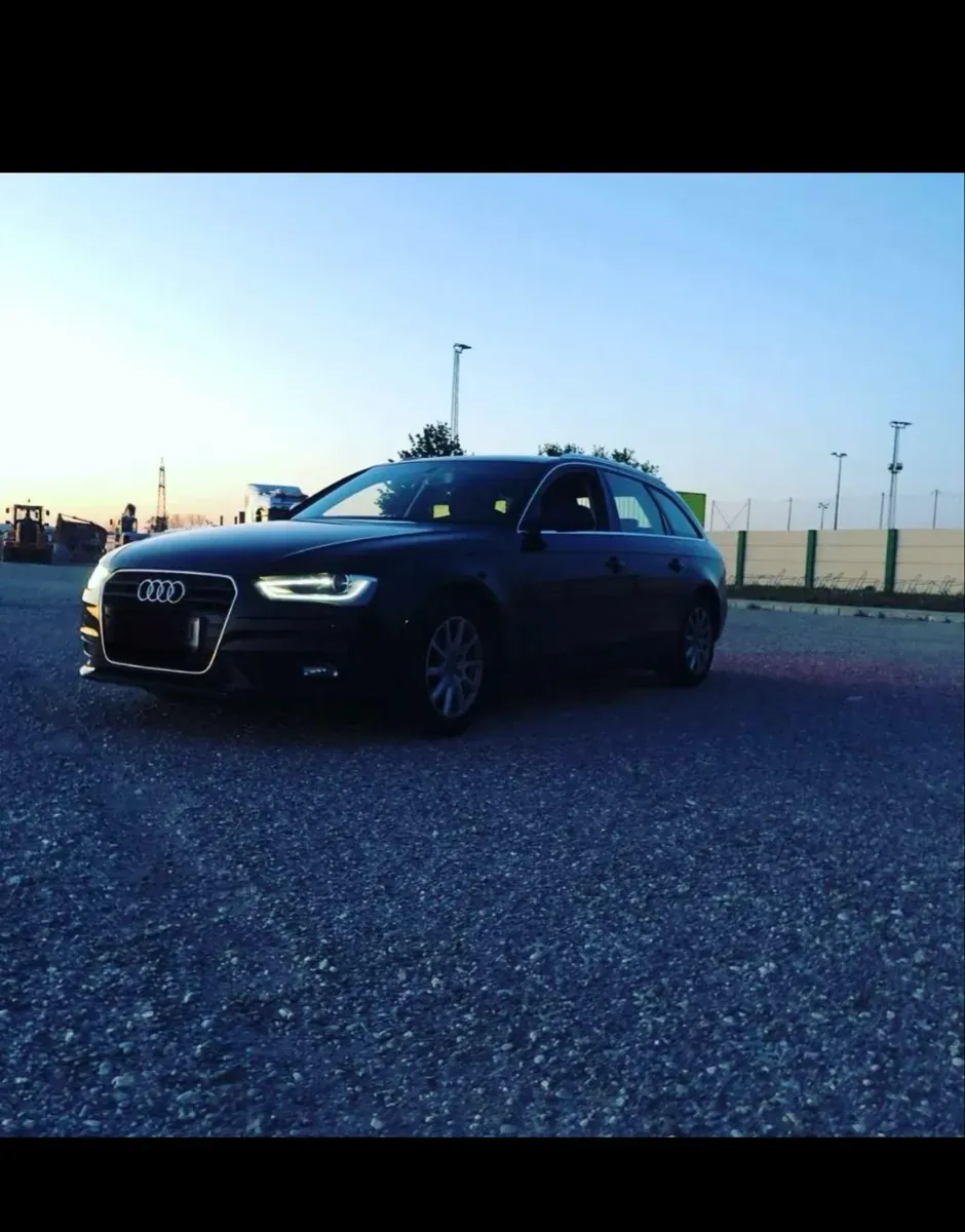 Audi A4 2015 photo 2
