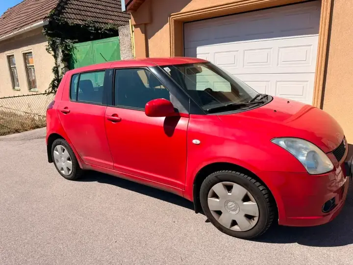 Suzuki Swift 2015 photo 3