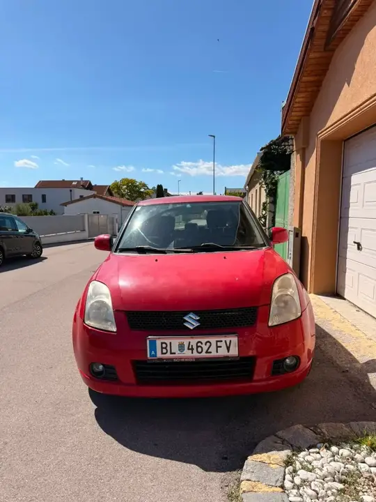 Suzuki Swift 2015 photo 2