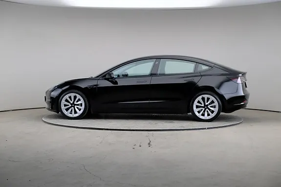 Tesla Model 3 2022 photo 4