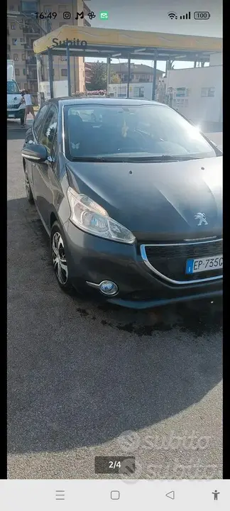 Peugeot 208 2012 photo 3
