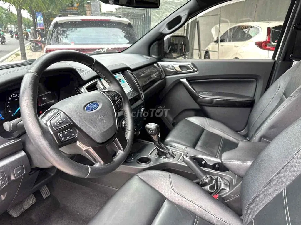 Ford Everest 2022 photo 5