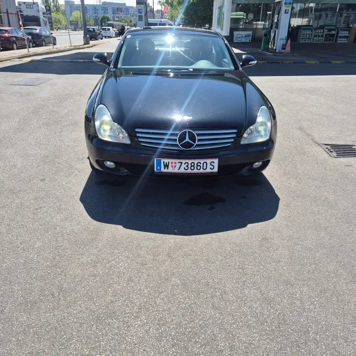 Mercedes-Benz Cls 2004 photo 2