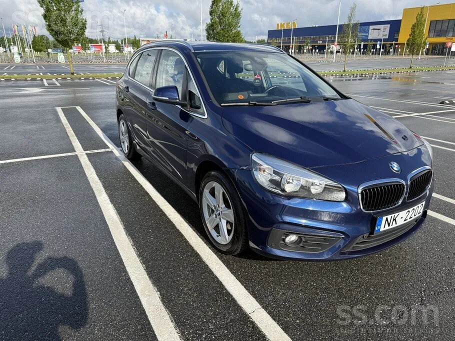 BMW 218D Active Tourer 2014 photo 2