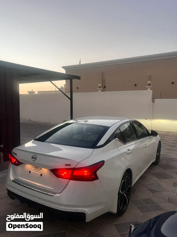 Nissan Altima 2023 photo 4