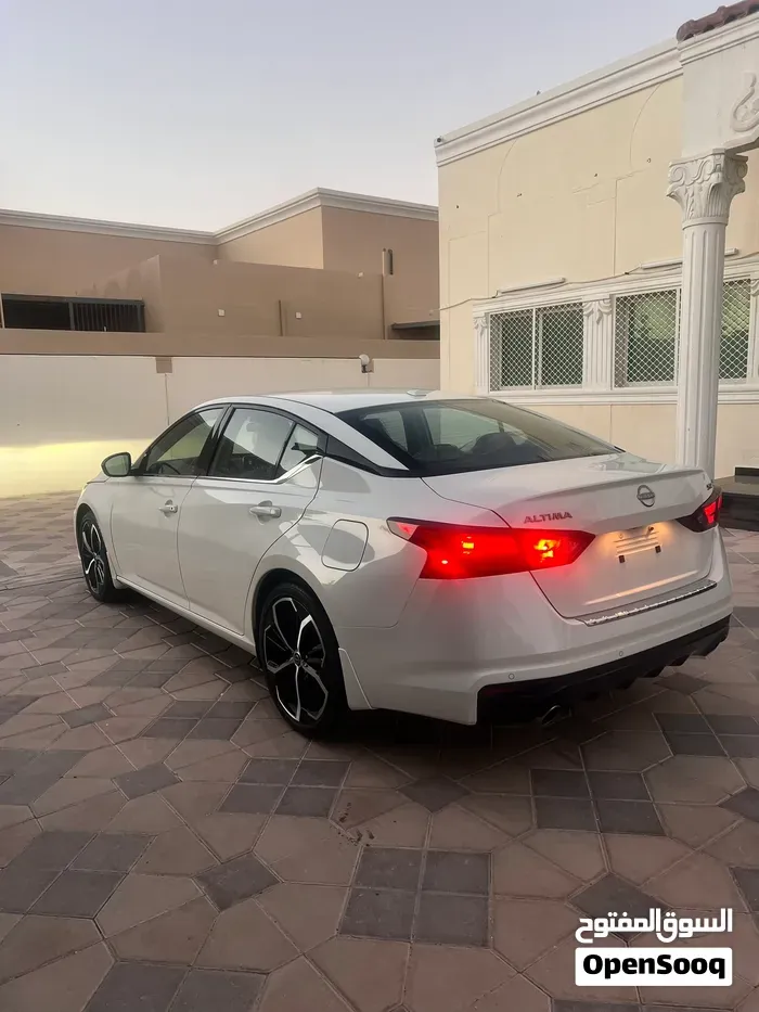 Nissan Altima 2023 photo 3