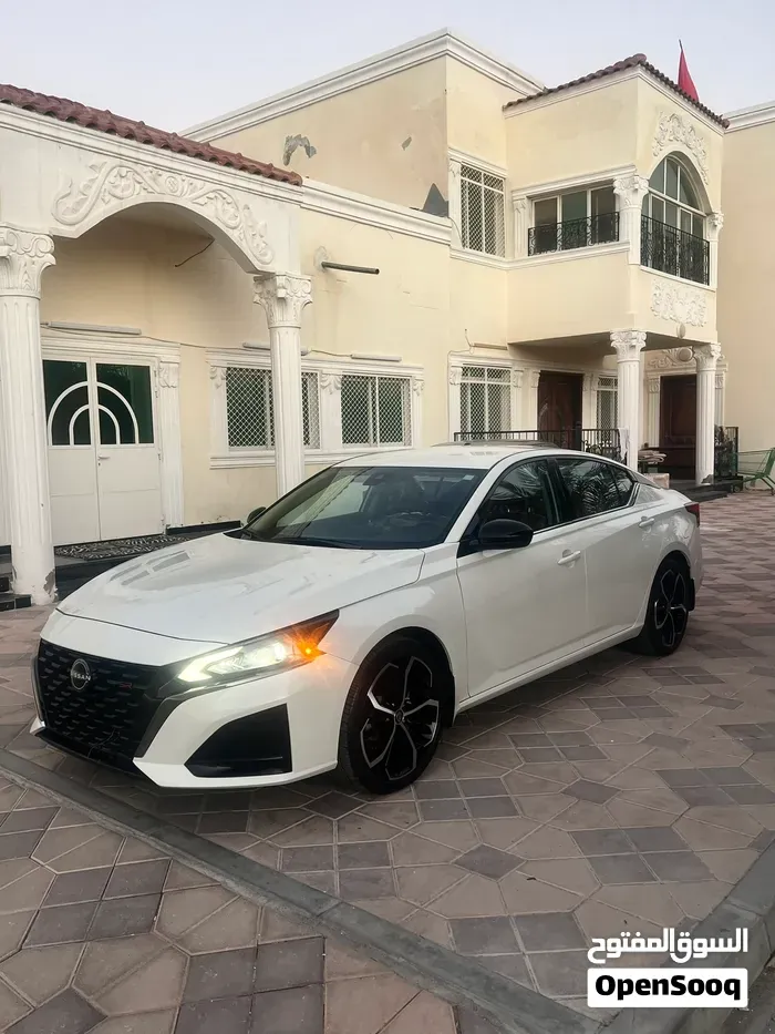 Nissan Altima