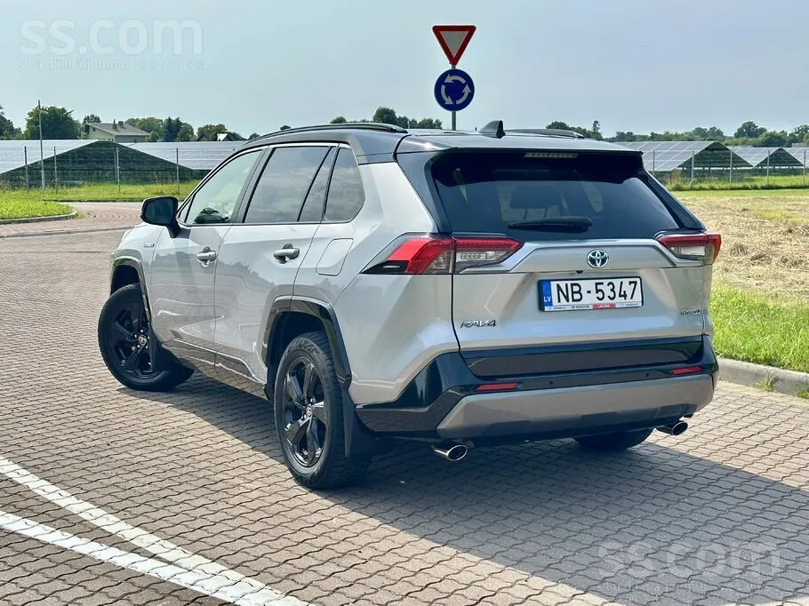 Toyota Rav4 2022 photo 4