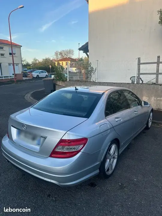 Mercedes-Benz C-Class 2009 photo 2
