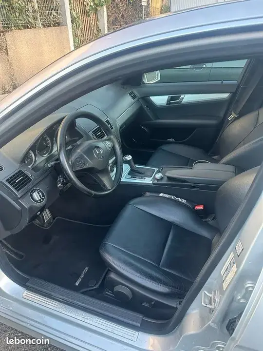 Mercedes-Benz C-Class 2009 photo 3