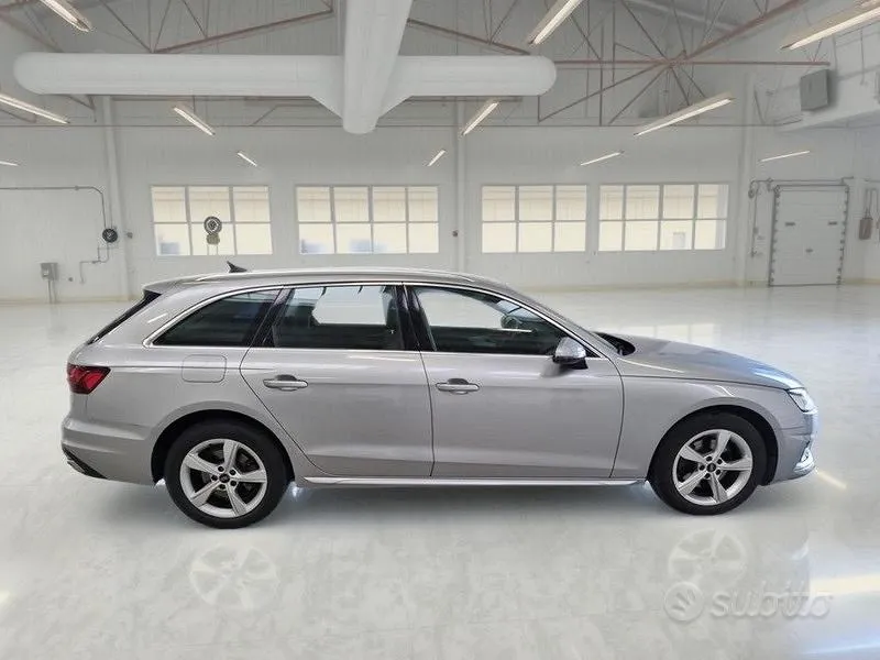 Audi A4 Avant 2023 photo 3