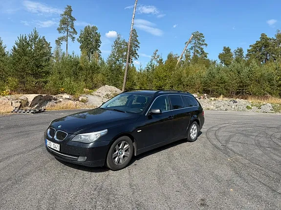 BMW 523I
