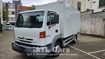 Nissan Atleon 2002 photo 2