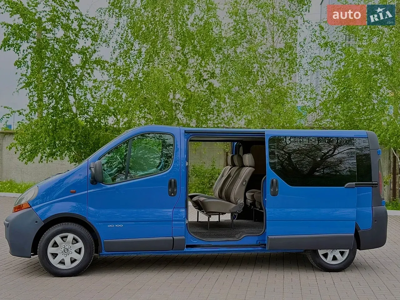 Renault Trafic 2002 photo 2